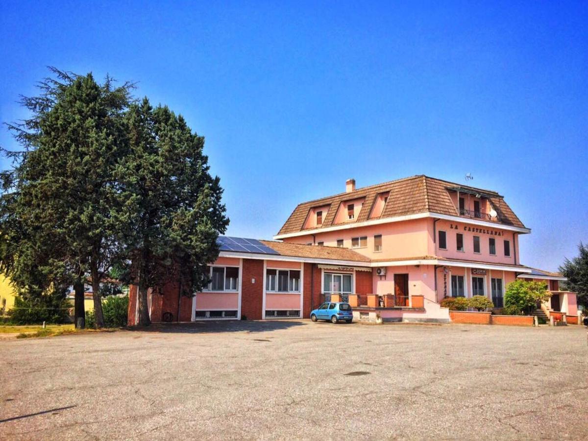 Locanda La Castellana Castello d'Agogna Екстер'єр фото