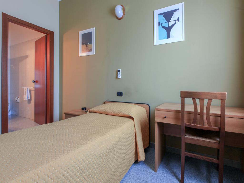 Locanda La Castellana Castello d'Agogna Екстер'єр фото